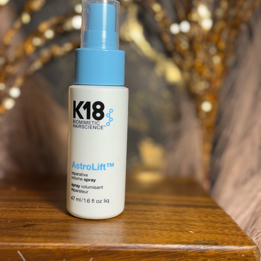 K18 AstroLift Reparative Volume Spray in Blue and White
